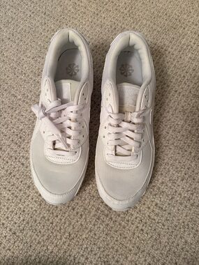 Nike women’s air max sneakers